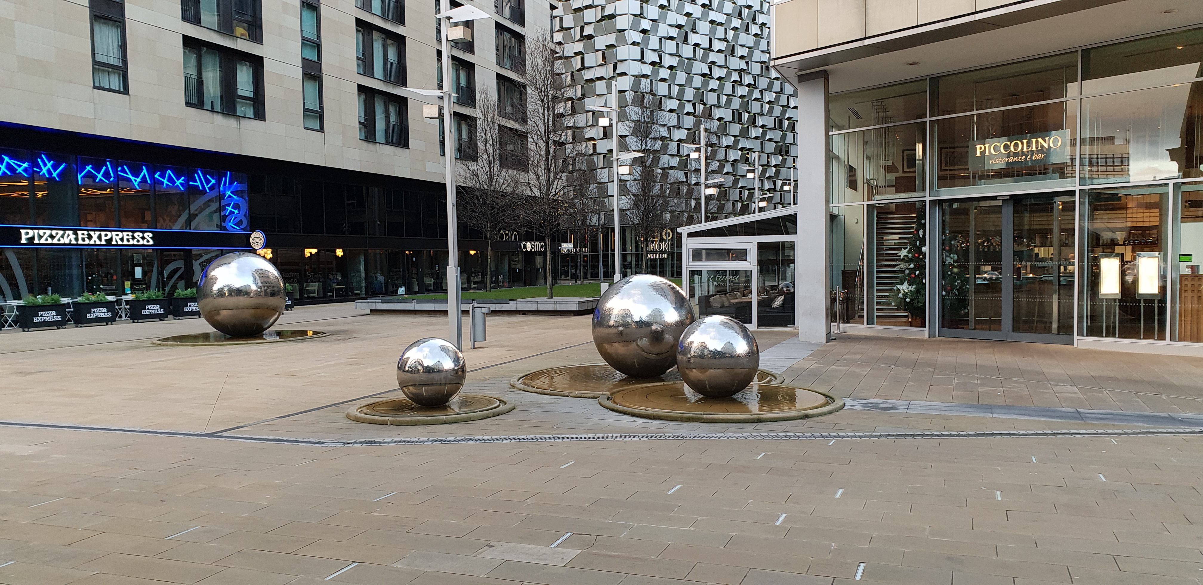 Sheffield -  The Balls on Barker's Pool